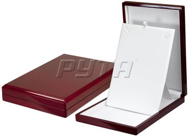 00908 Wooden box,  Exclusive collection