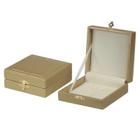 701207/М Gift box / flat cover / lock,  Monarch series
