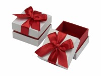 91701 Cardboard box with a ribbon on the lid. Happy garden collection, 45x45