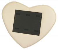 431622 Heart-shaped display stand for silverware,  with bands